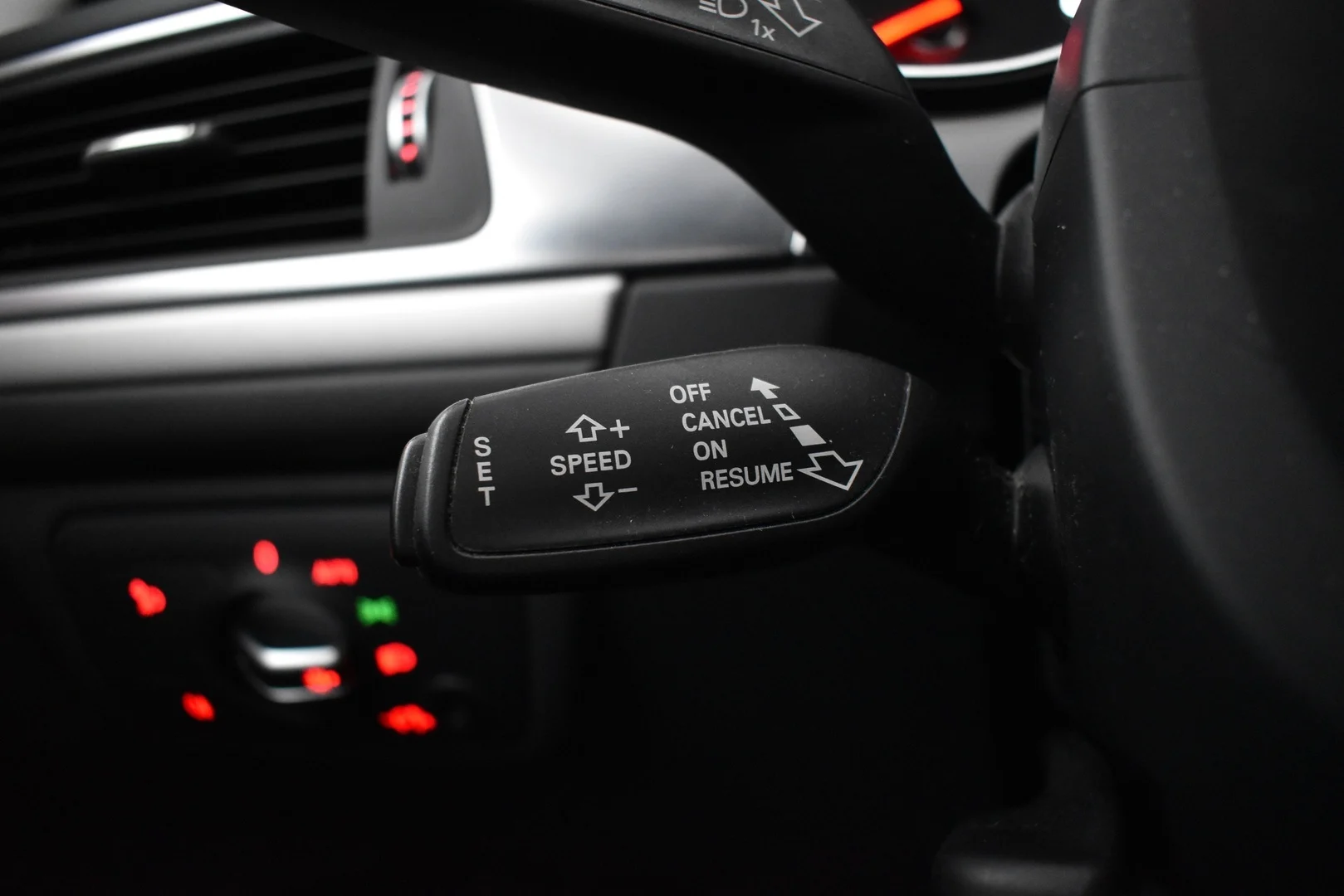 Car Image - 6NPfS3yw6BNsR6R3mYs0s1