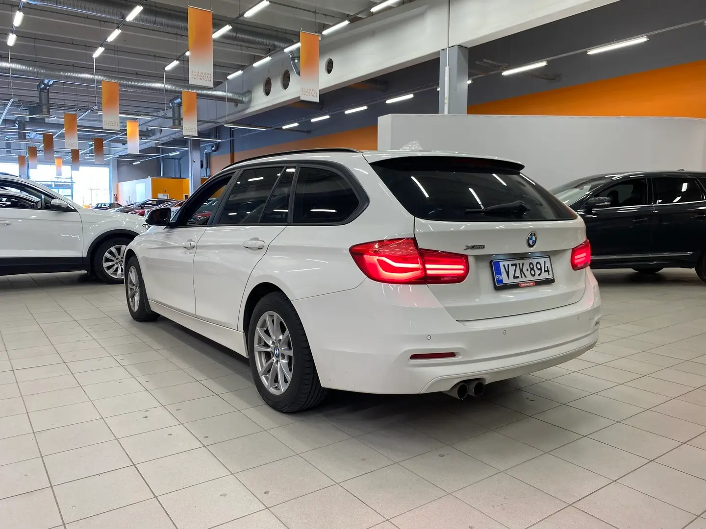 Car Image - 7tQIjOYODrgI7WopGjnw5N
