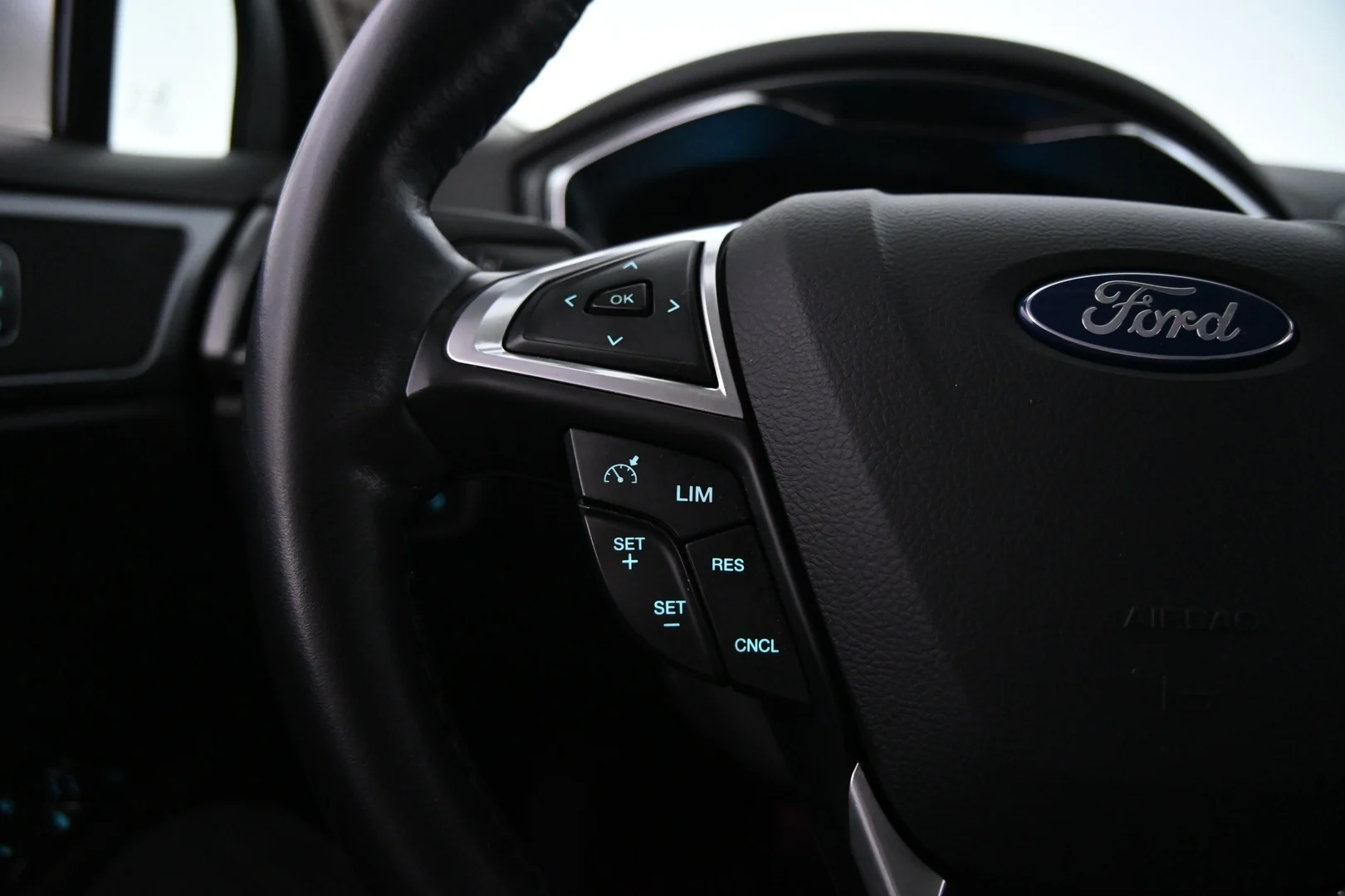 Car Image - 2alIRdt3M7TXHgfp0fVJek