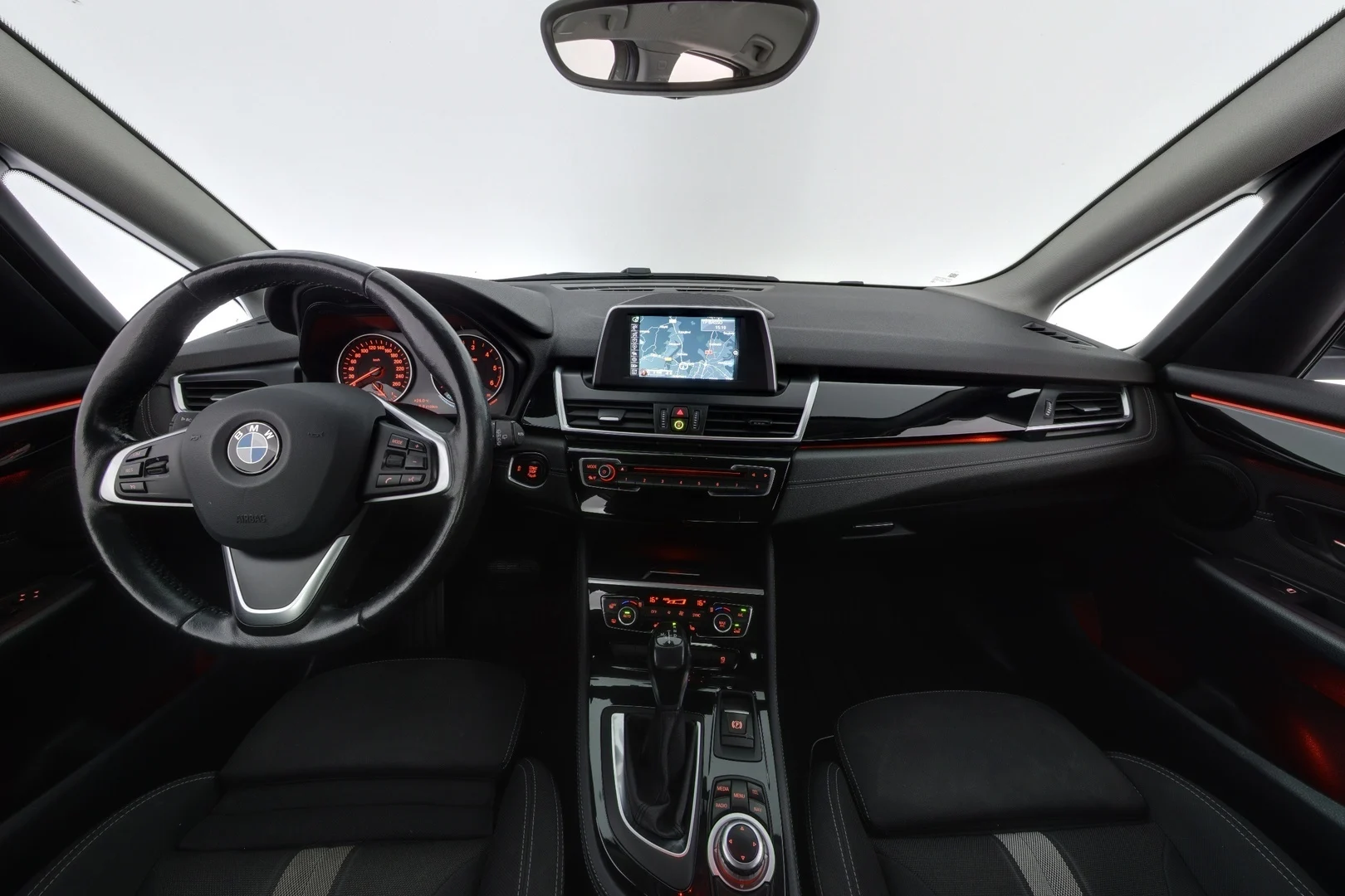 Car Image - 5U9jrrJv3mzmF4vkOO1ZXp