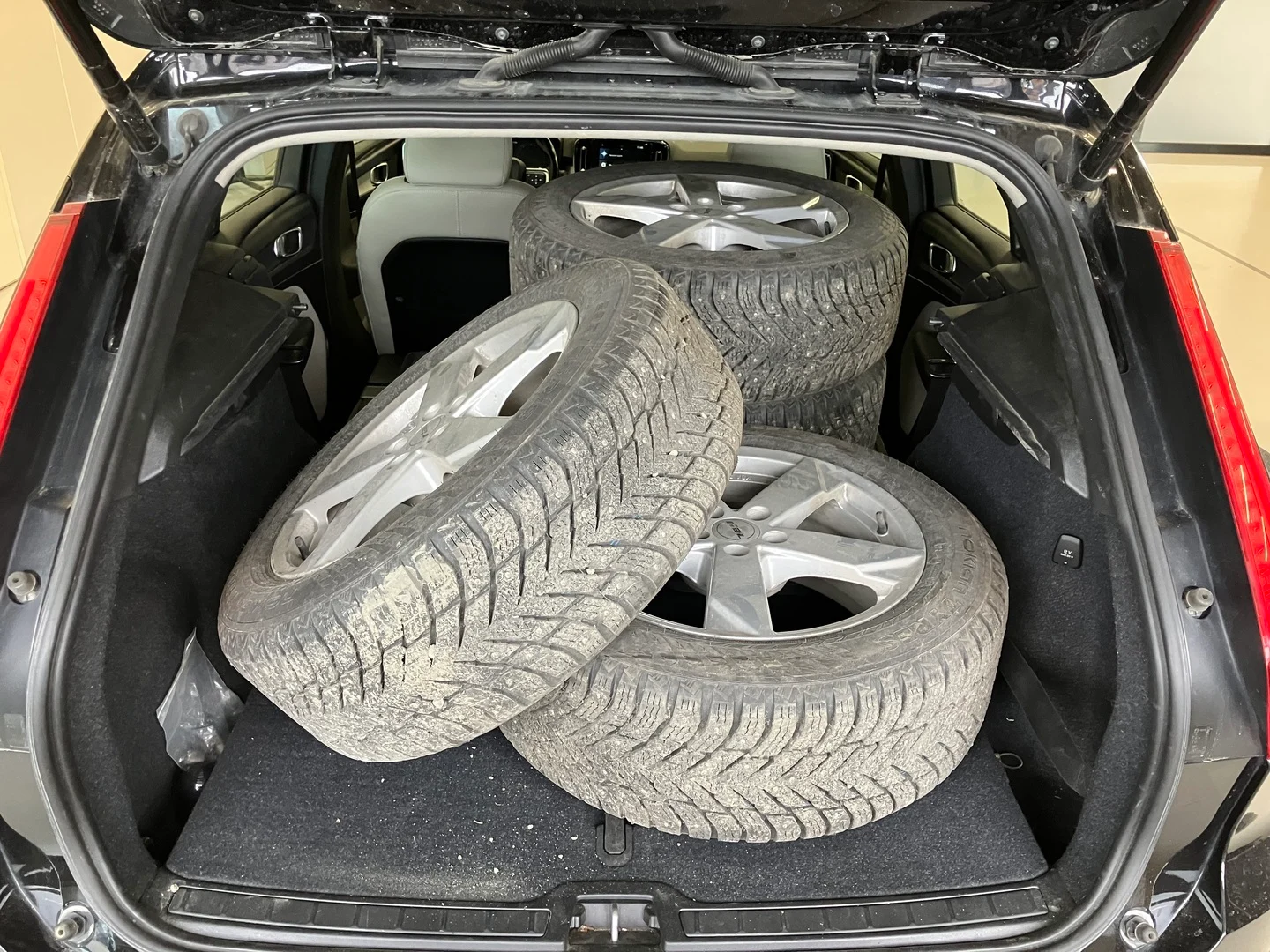 Car Image - 7untQhv2xMHdRjynQISo9I