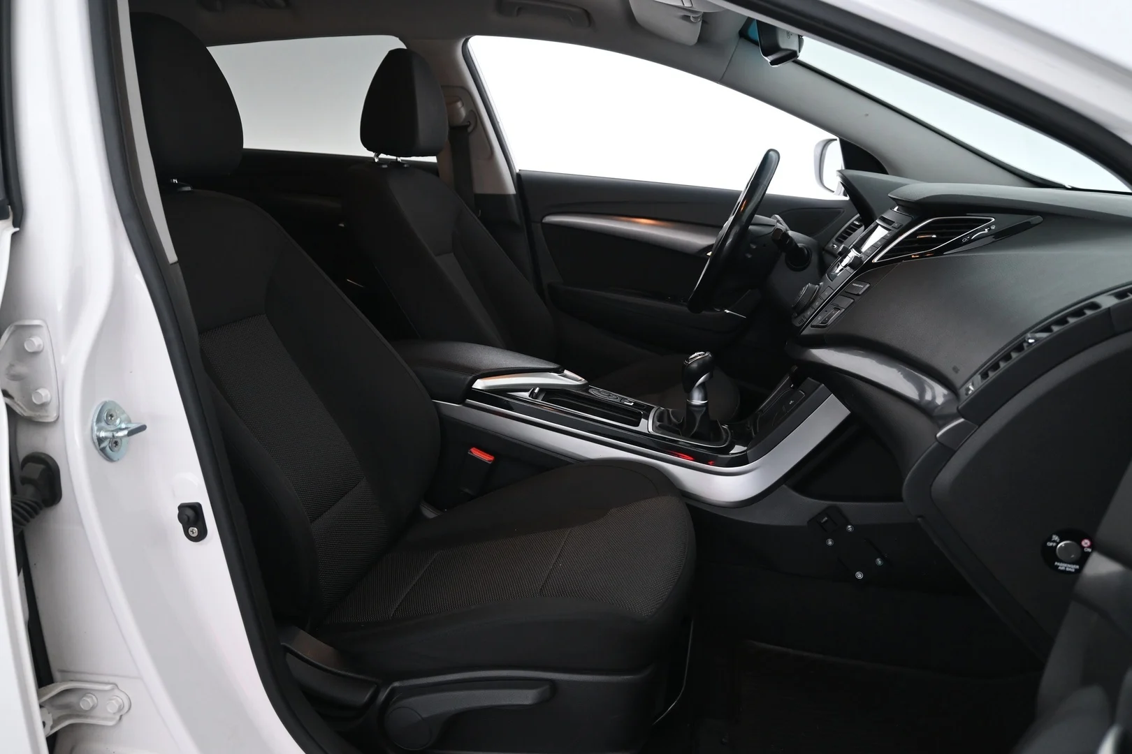 Car Image - 5vBoxhPRz9LqMsinfbBfoB