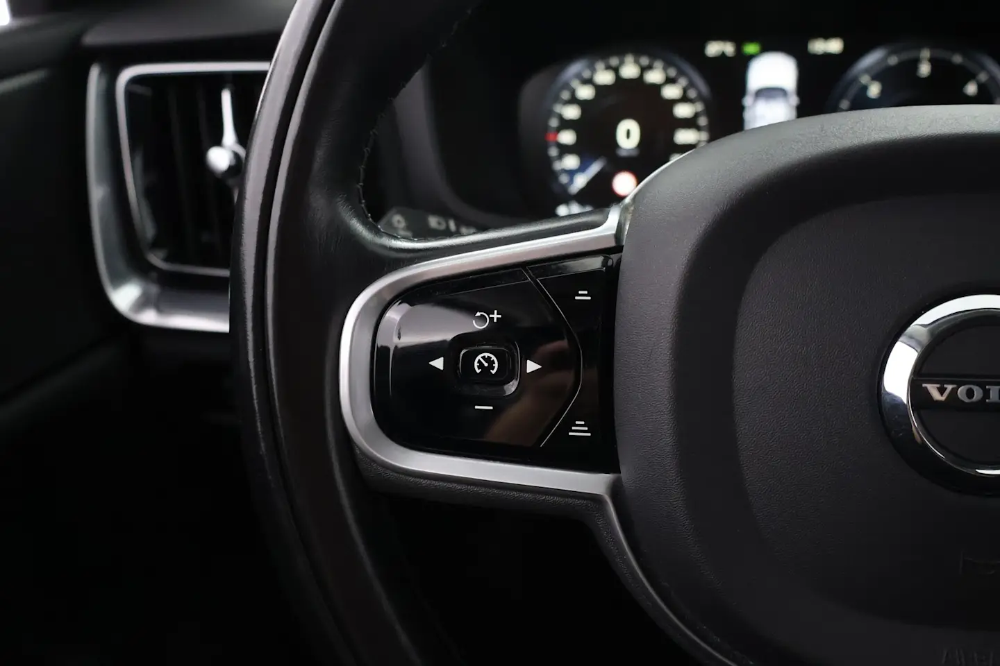 Car Image - 7o1YJt1ywr5sNy2h0vXBrA