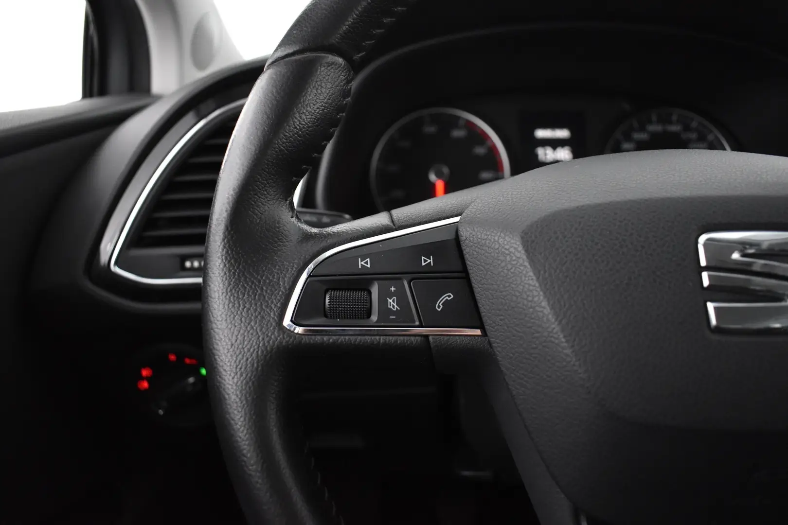 Car Image - 2DLf5hhepPJAsYHhngVFzY