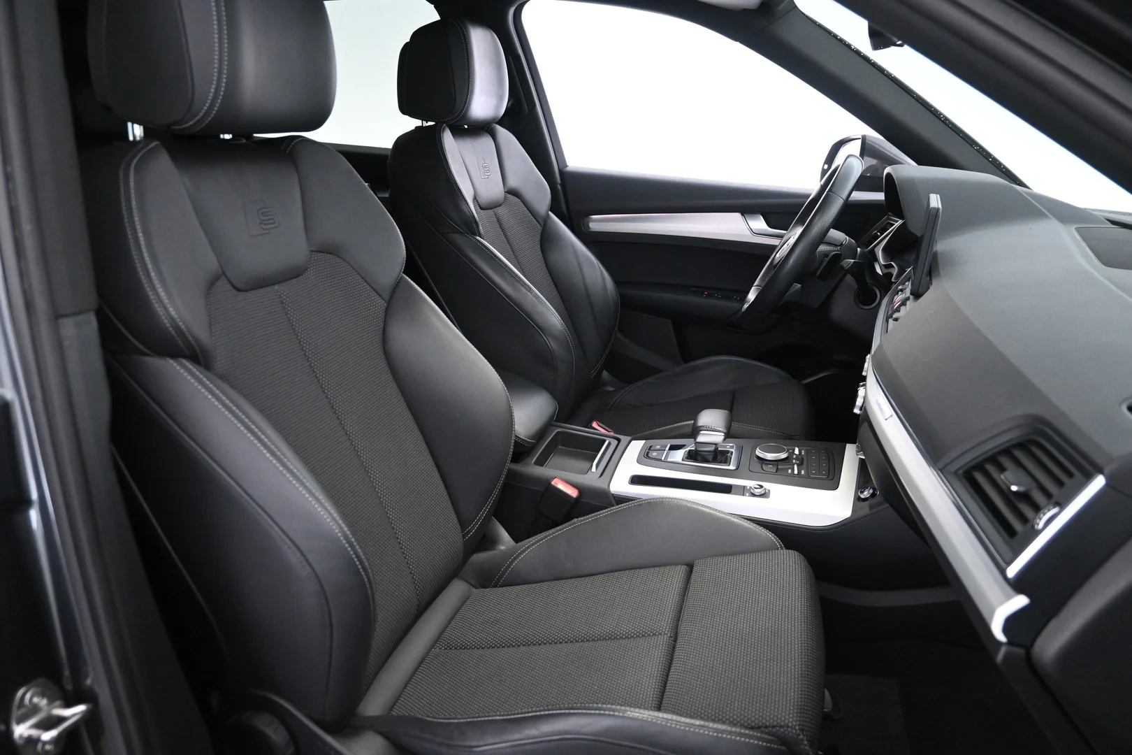 Car Image - 4zbPm4vRVrq6N3fWfcxmsj