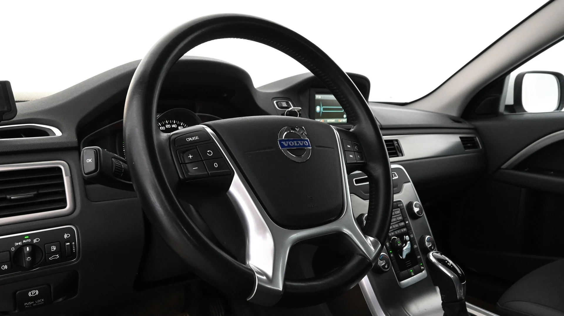 Car Image - e5Ce2M5kTBU1tRgsfppHn