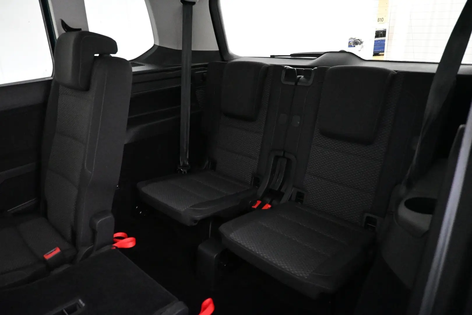 Car Image - 5EXCVIvs5k6tnkOcCeQuxj