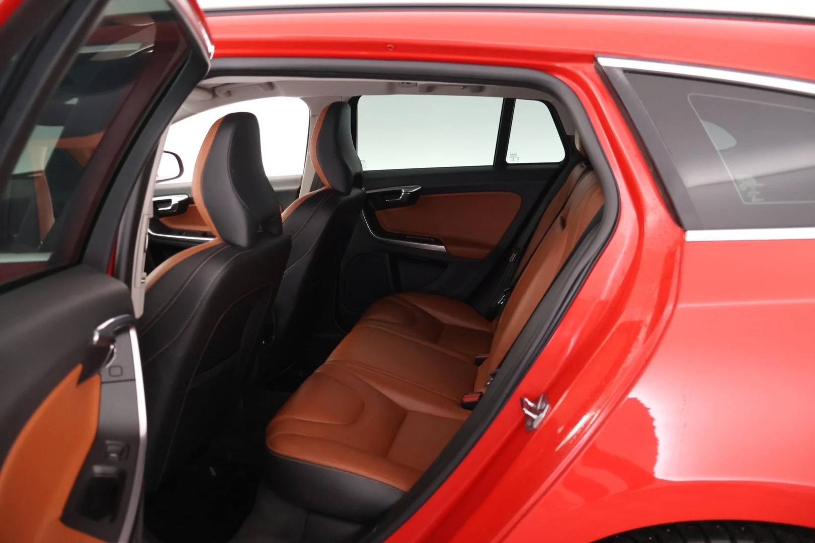 Car Image - 4B0ibEK6zUgpGE2vWxBa2G
