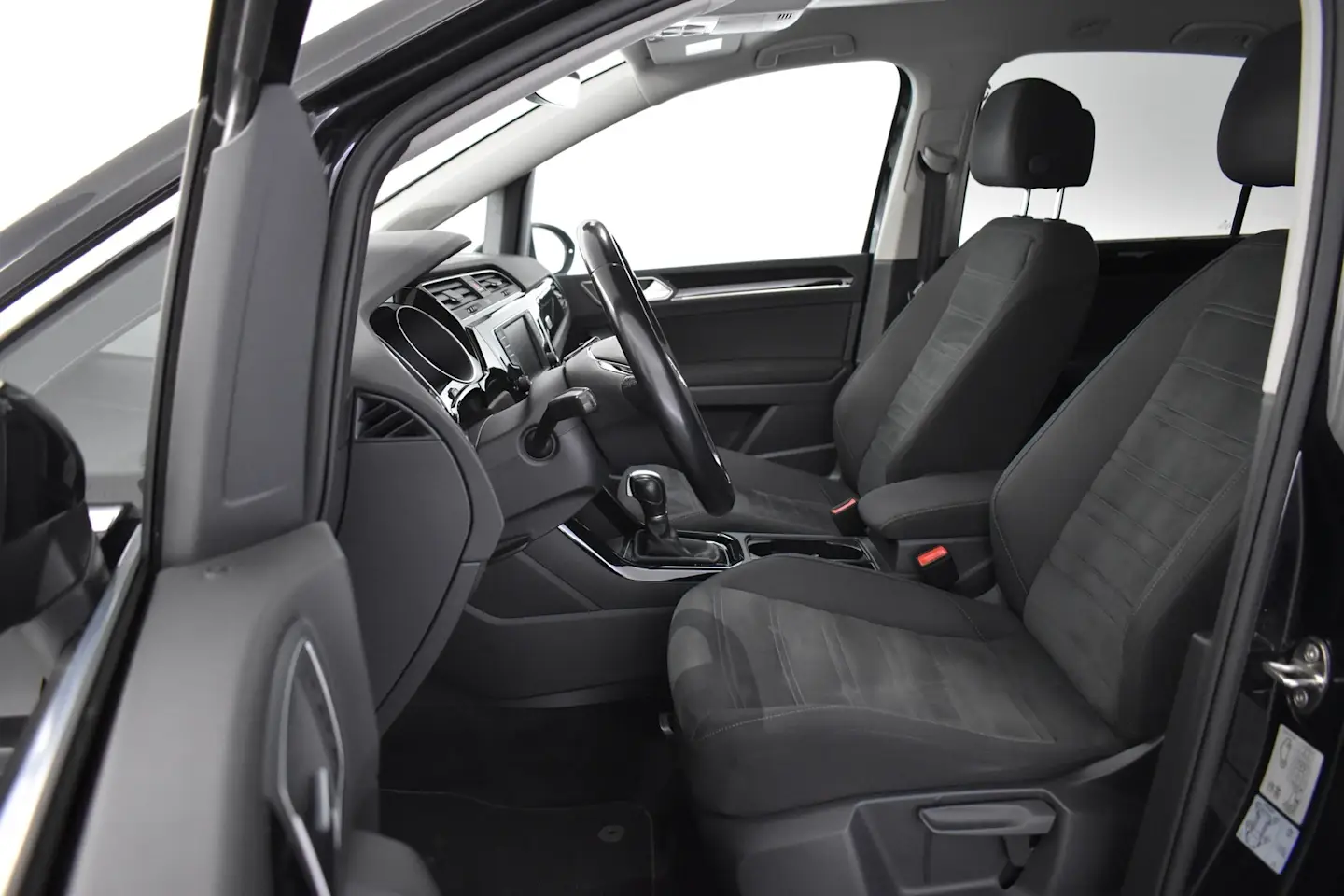 Car Image - 2YJWTf0rpwVoiyKmxI0NEu