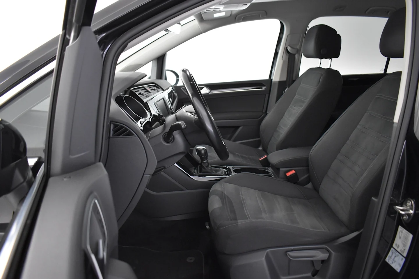 Car Image - 2YJWTf0rpwVoiyKmxI0NEu