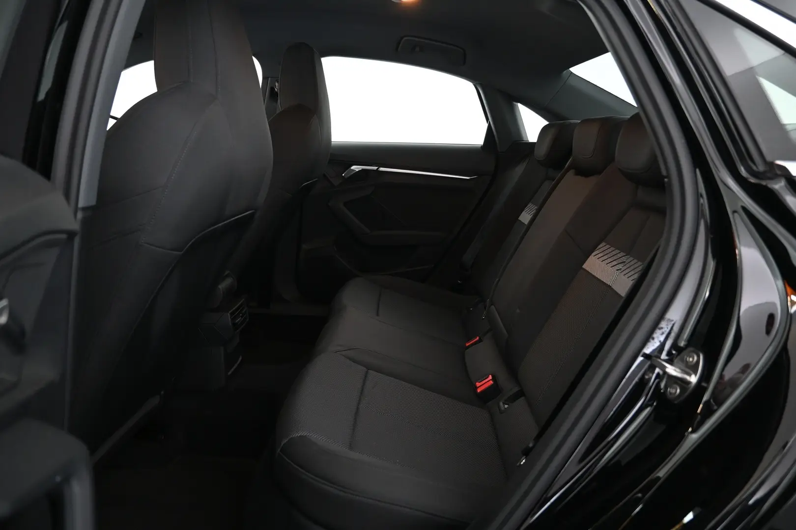Car Image - 4Yiss8GoI2kgI9dZPDs0Nu