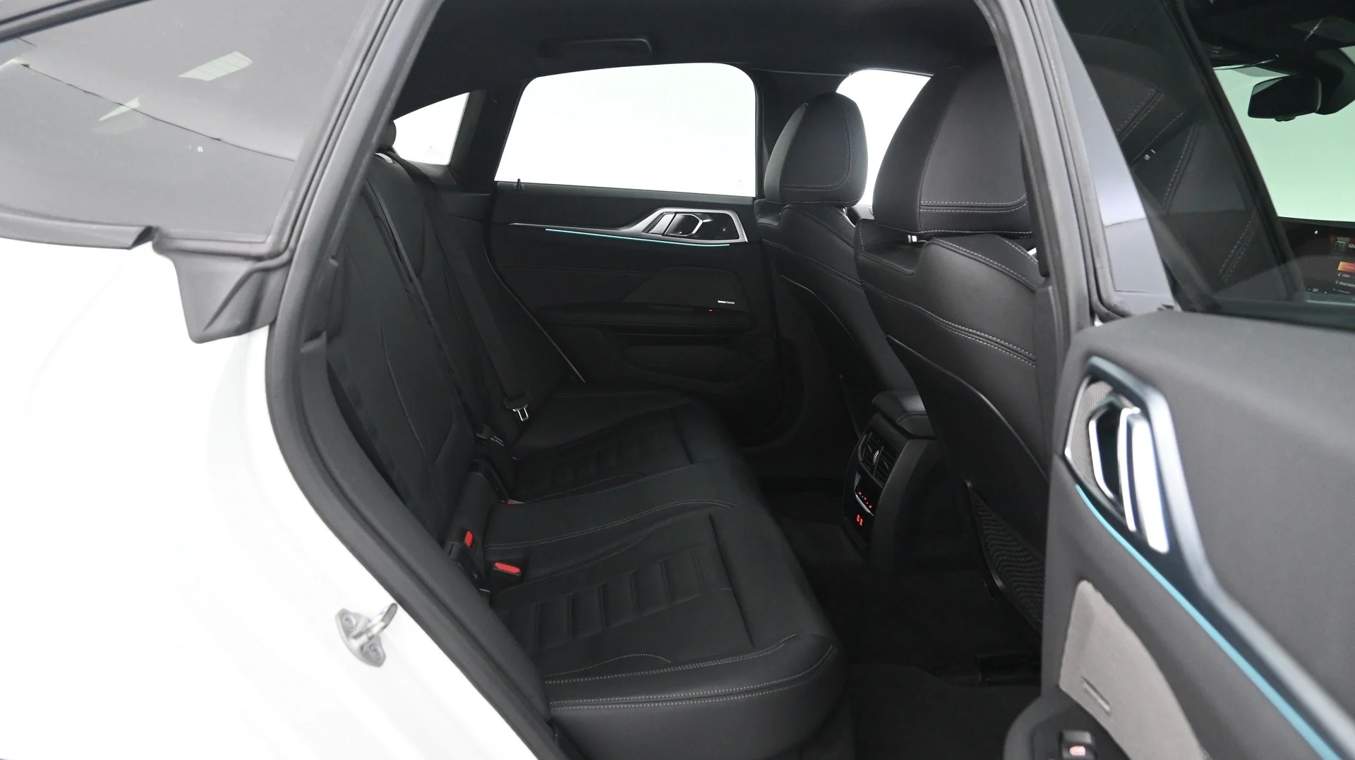 Car Image - 66OtdnNyVNUeOIpcVy0j02