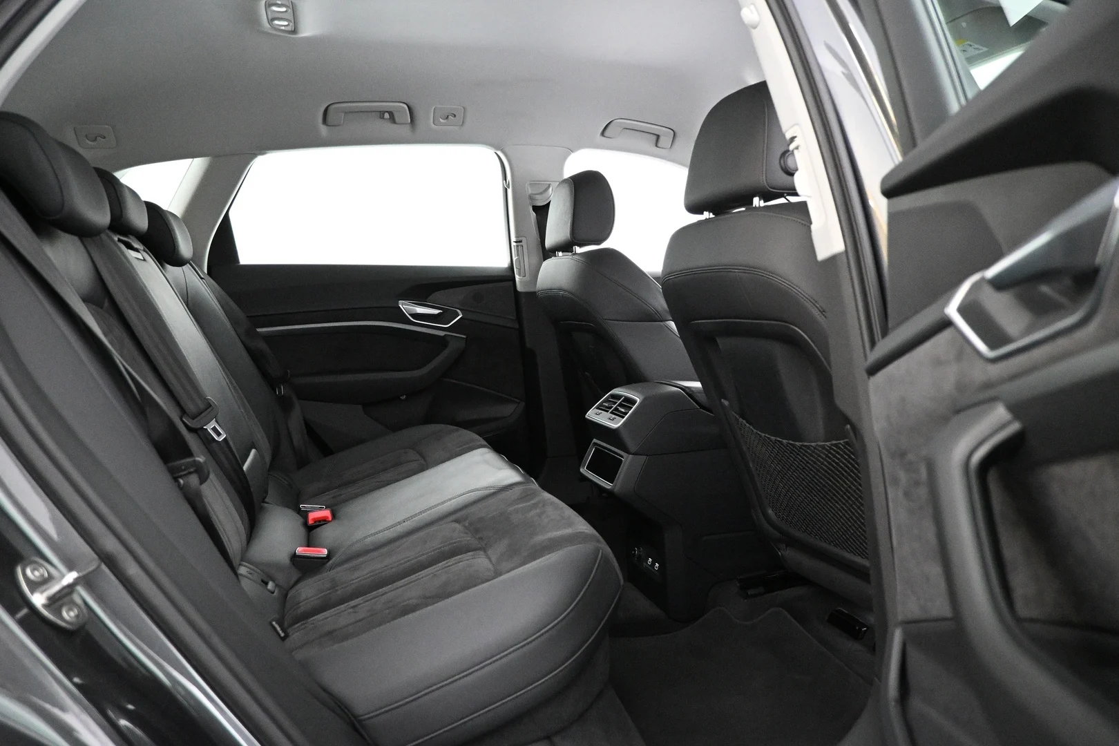 Car Image - 64k4BtwrddXqSjbX3GWmnl