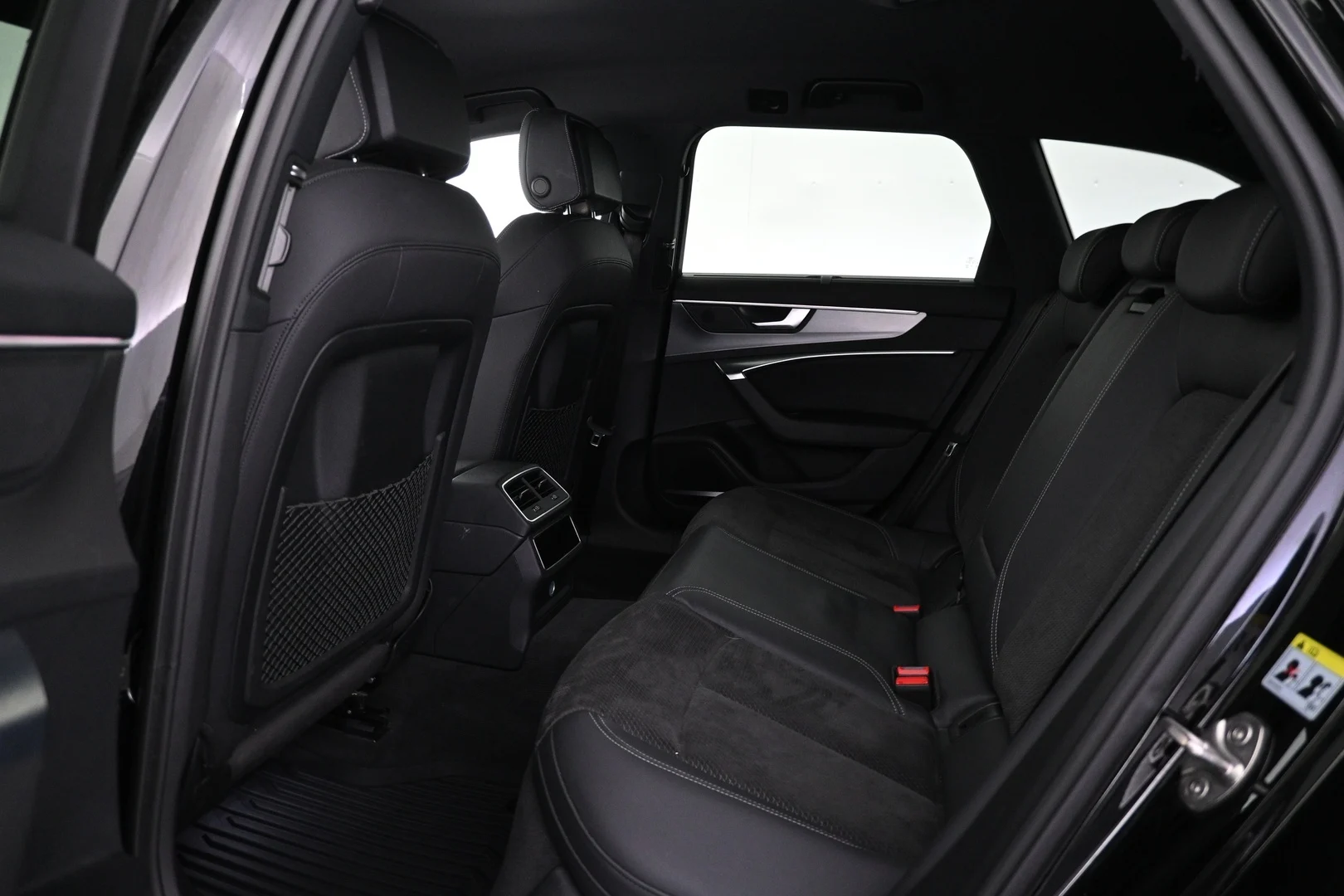 Car Image - 3p61YqqxrFykCHFbU9en6H