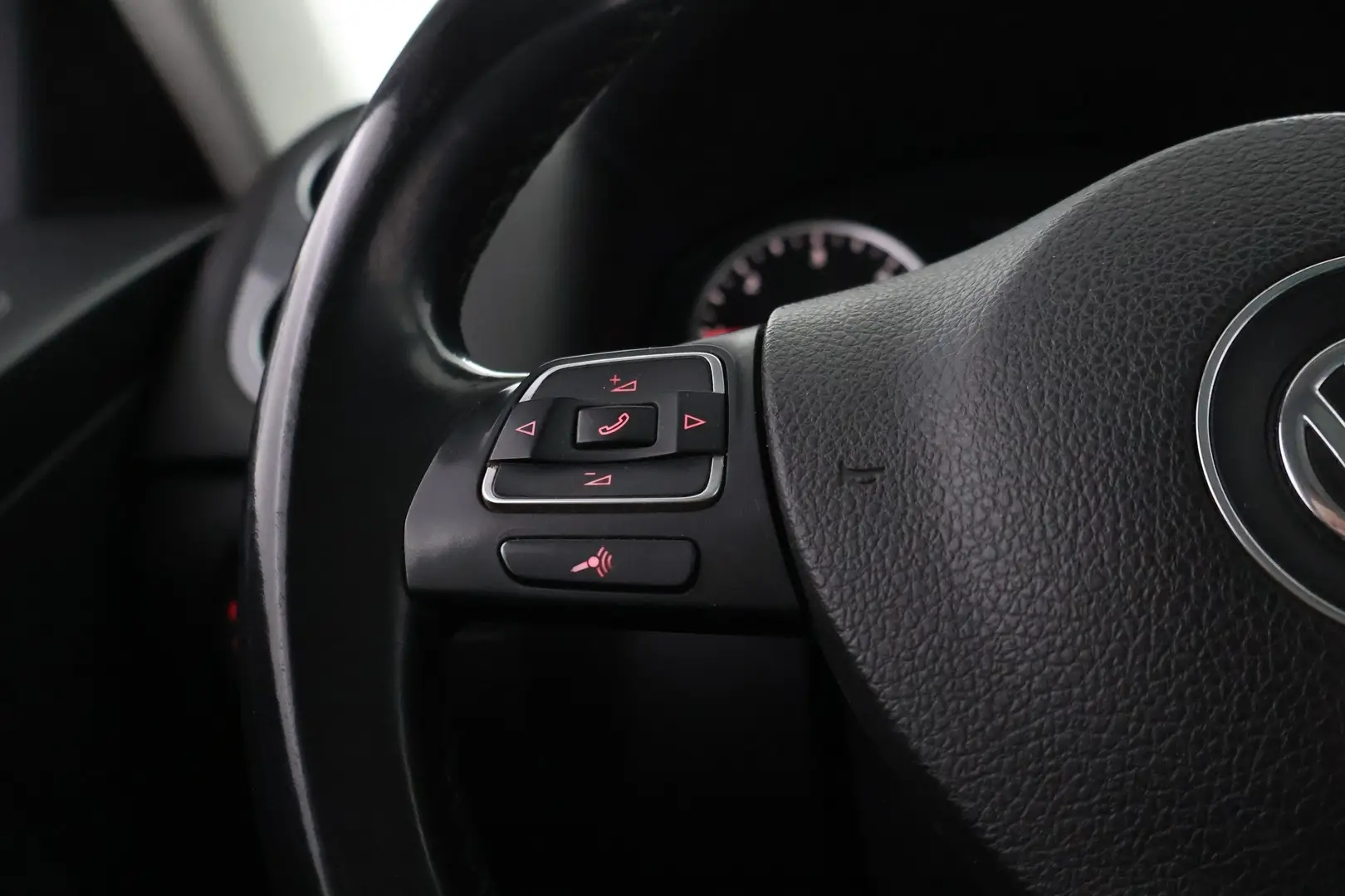 Car Image - 309mnchTk2vuSPaSA9E93