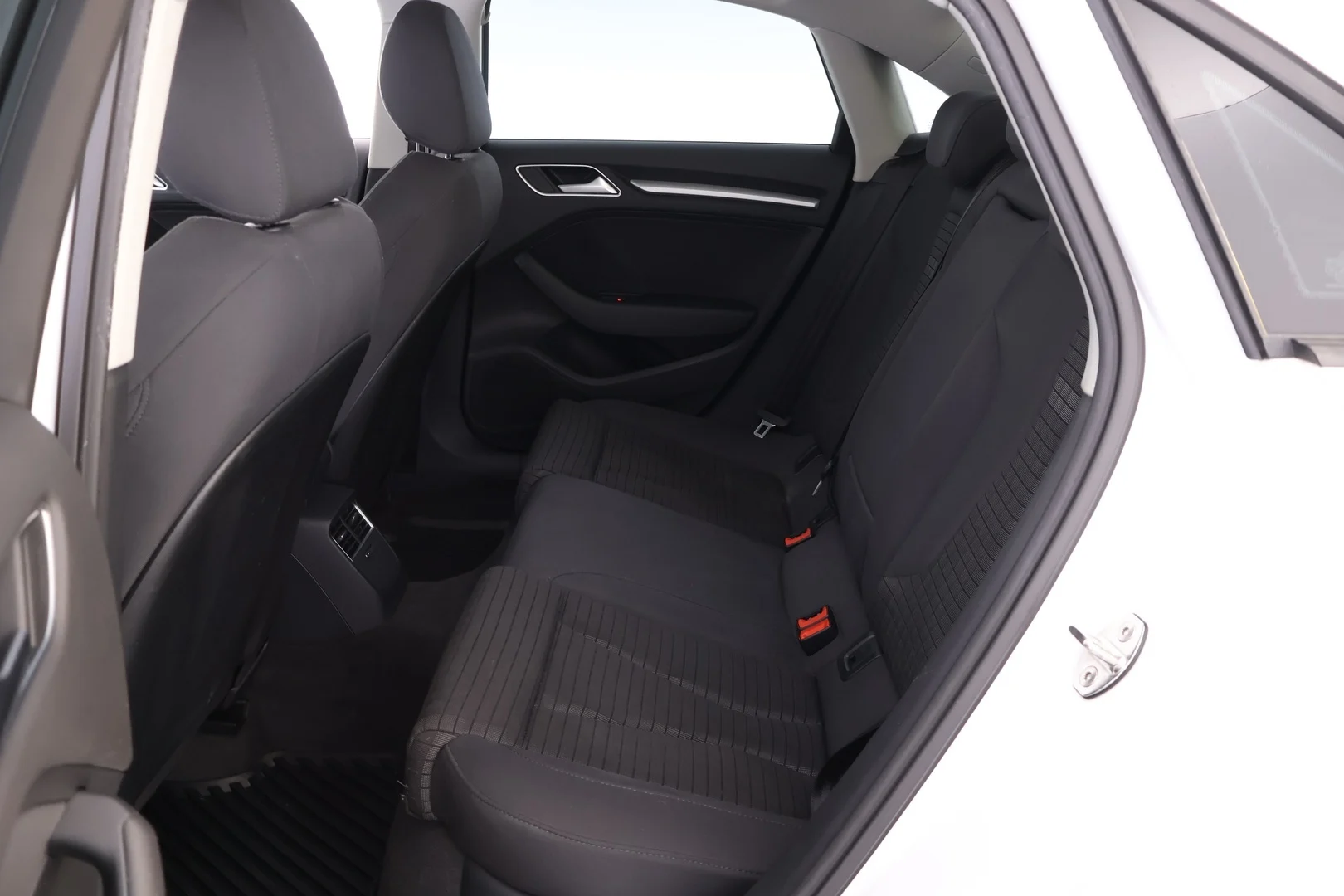 Car Image - 5trsGdEHIjB2QAB2UK1VcL