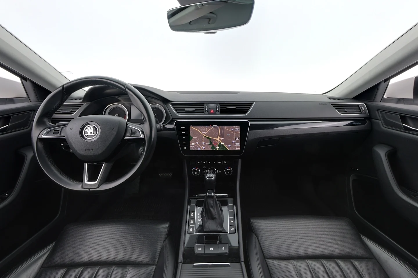 Car Image - 3t1loH9DVwnJhiaGlrKO5c