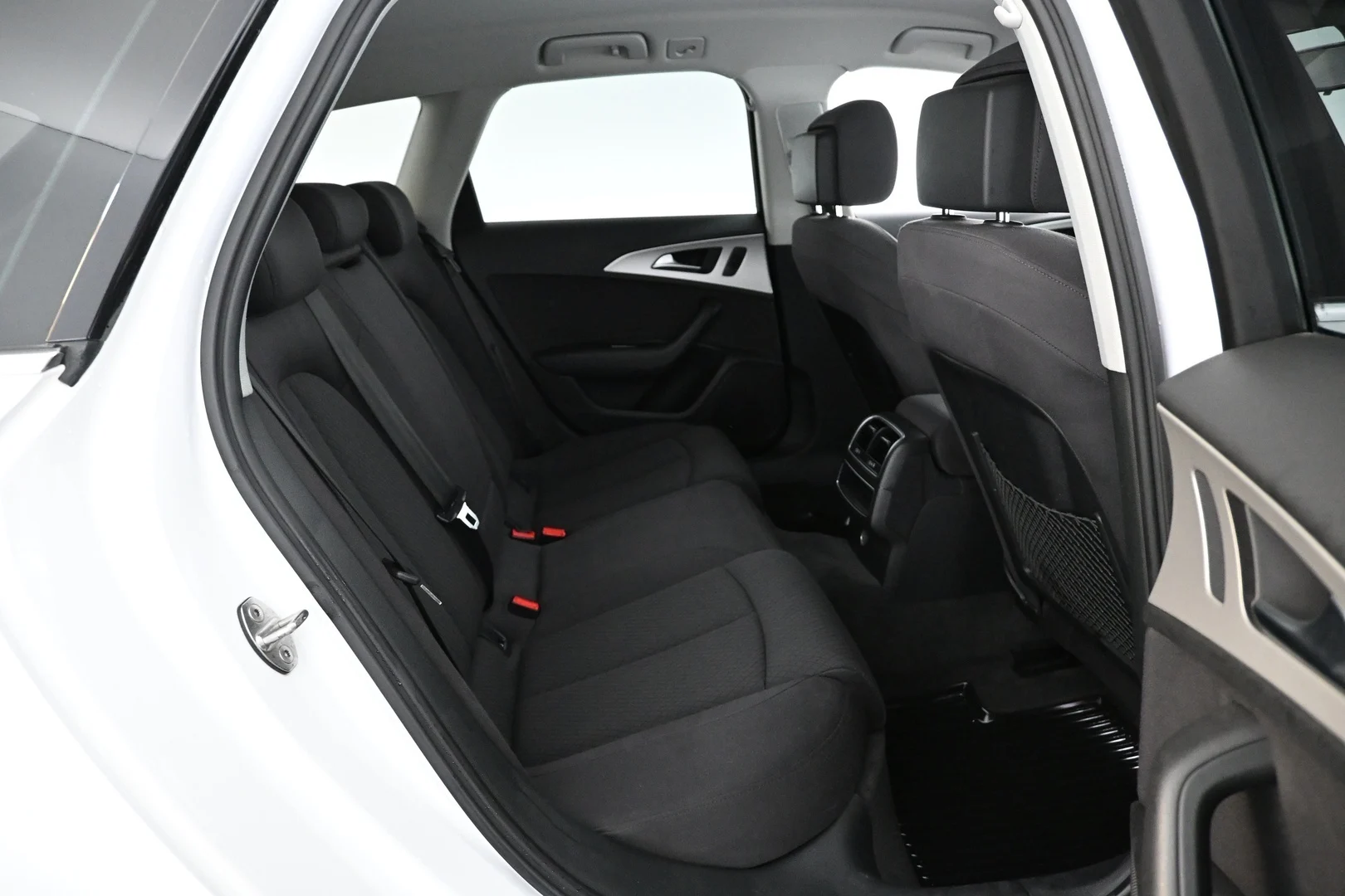 Car Image - 5q79eVewwcxP6mdANKC7FS