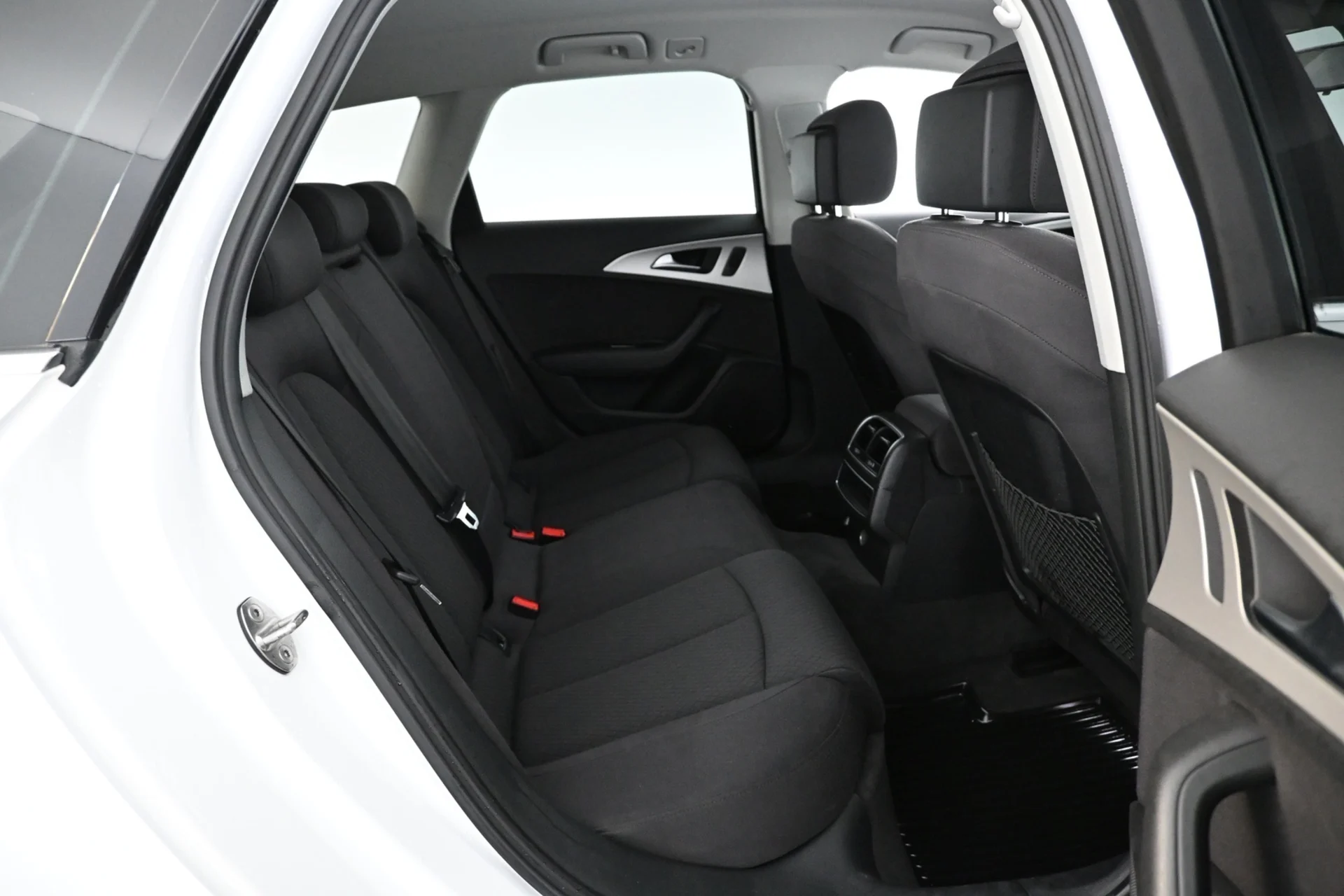 Car Image - 5q79eVewwcxP6mdANKC7FS