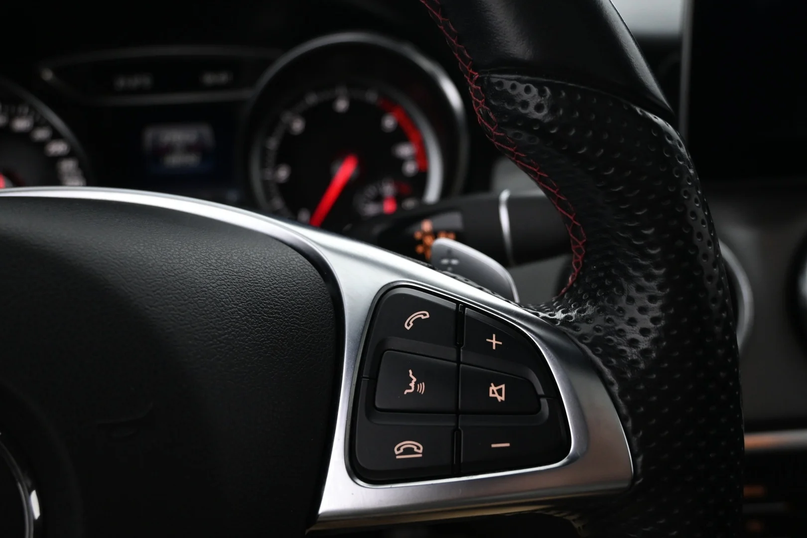 Car Image - 0d0X5v9xQsOZJfiD50Pxg