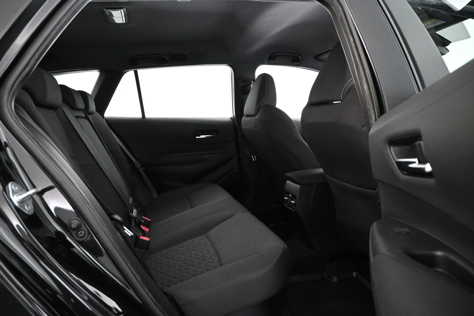 Car Image - 4M5d6tuZJi55xVuEGqFI1m