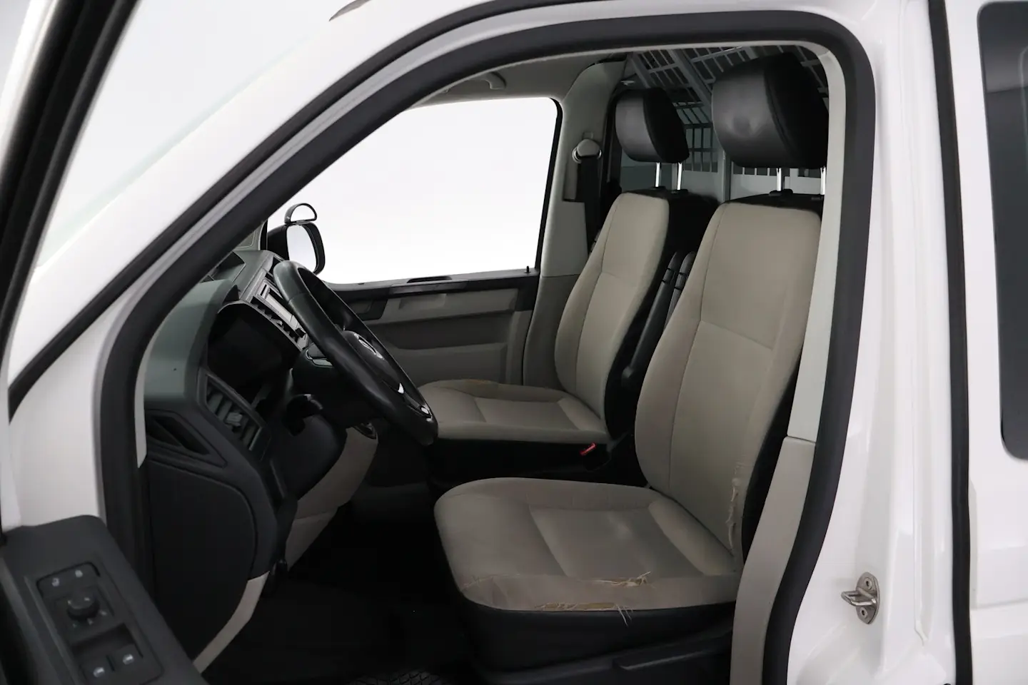 Car Image - 3qSQ4IHJqM5jWlNJxzTOIz