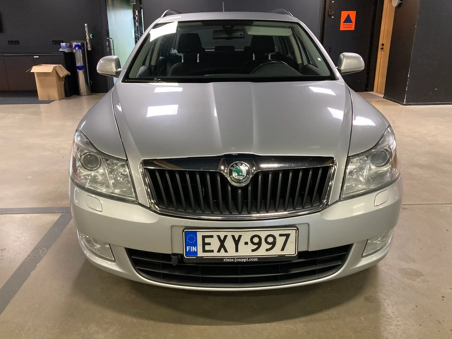Car Image - 73MaBb674YF7nOKa49ESS3