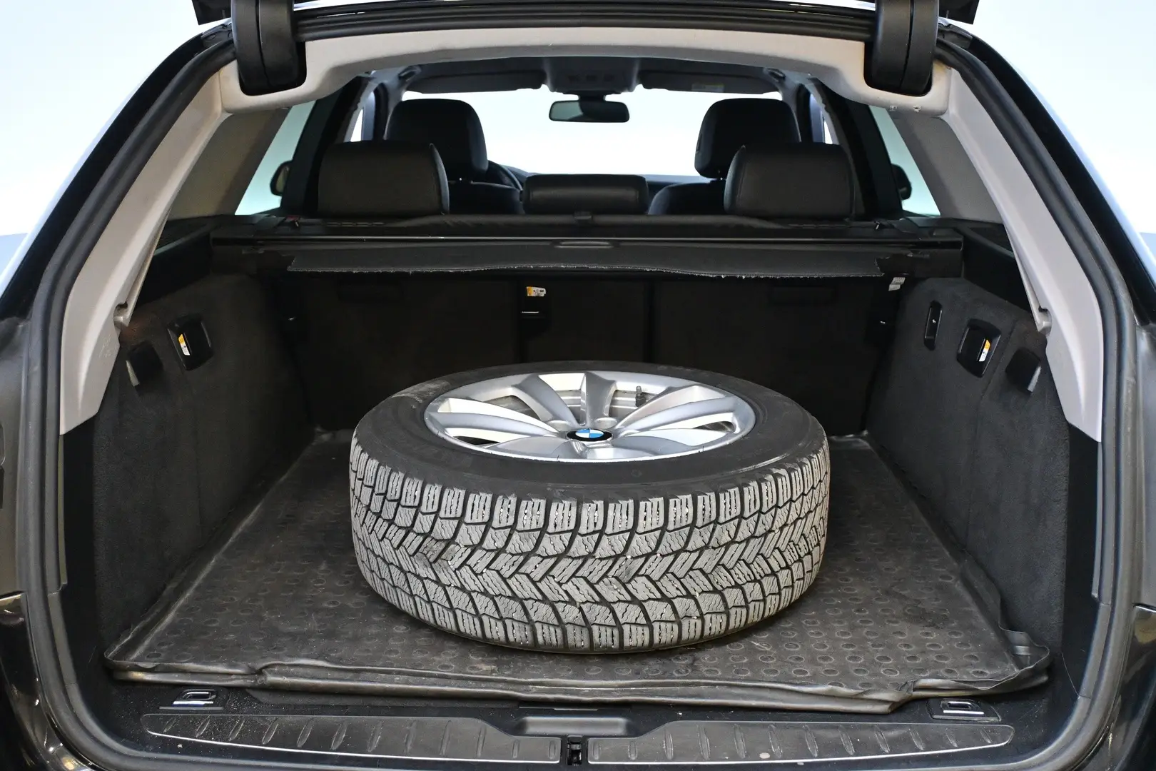 Car Image - G6SbDMepYpUqwLGzq1kTM
