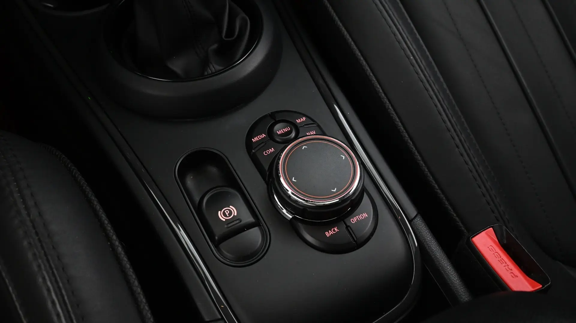 Car Image - 4KFSZ8nj8iIPlmlJsy7m5D