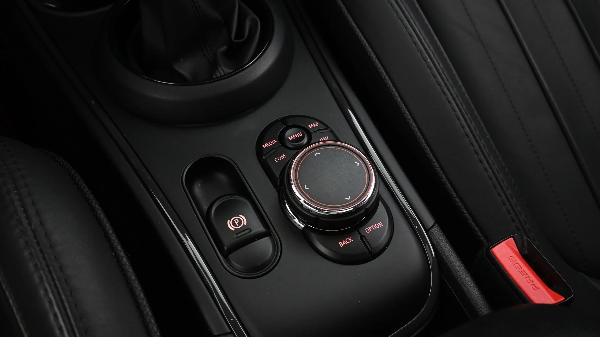 Car Image - 4KFSZ8nj8iIPlmlJsy7m5D