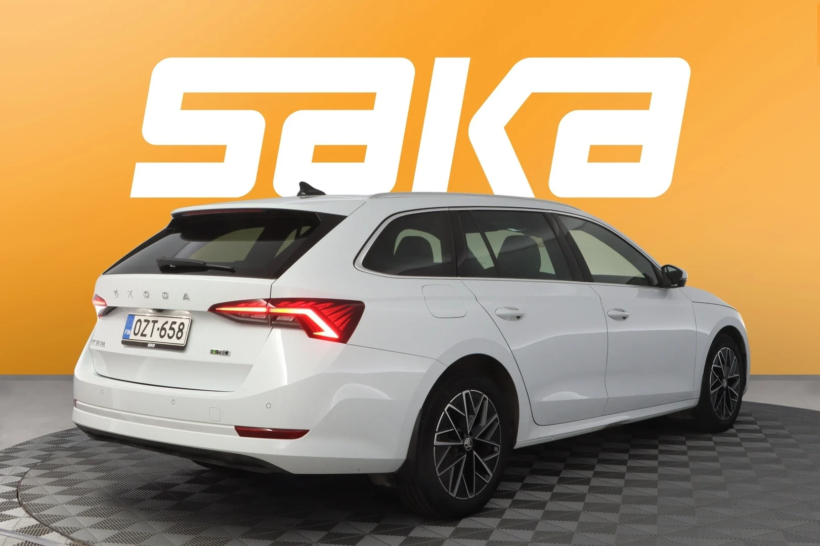 Car Image - 19PTbuBHPIkFgw70spmxKF