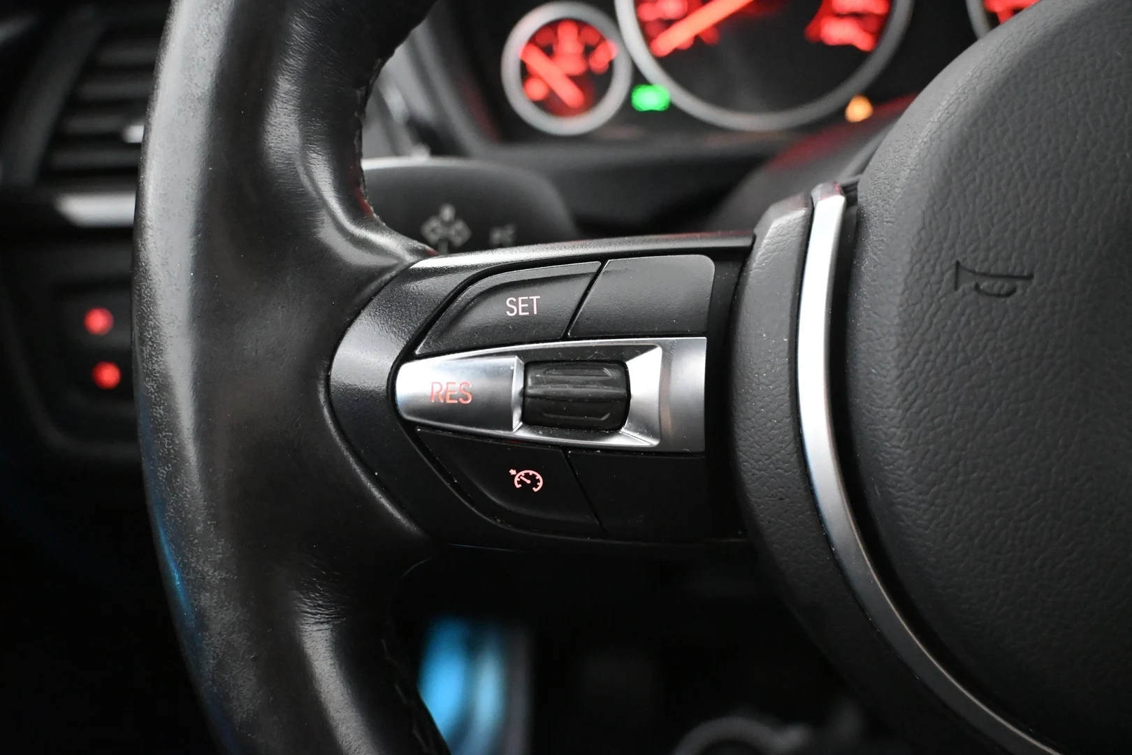 Car Image - 5HppEjRyeYxynhIPctQoCA