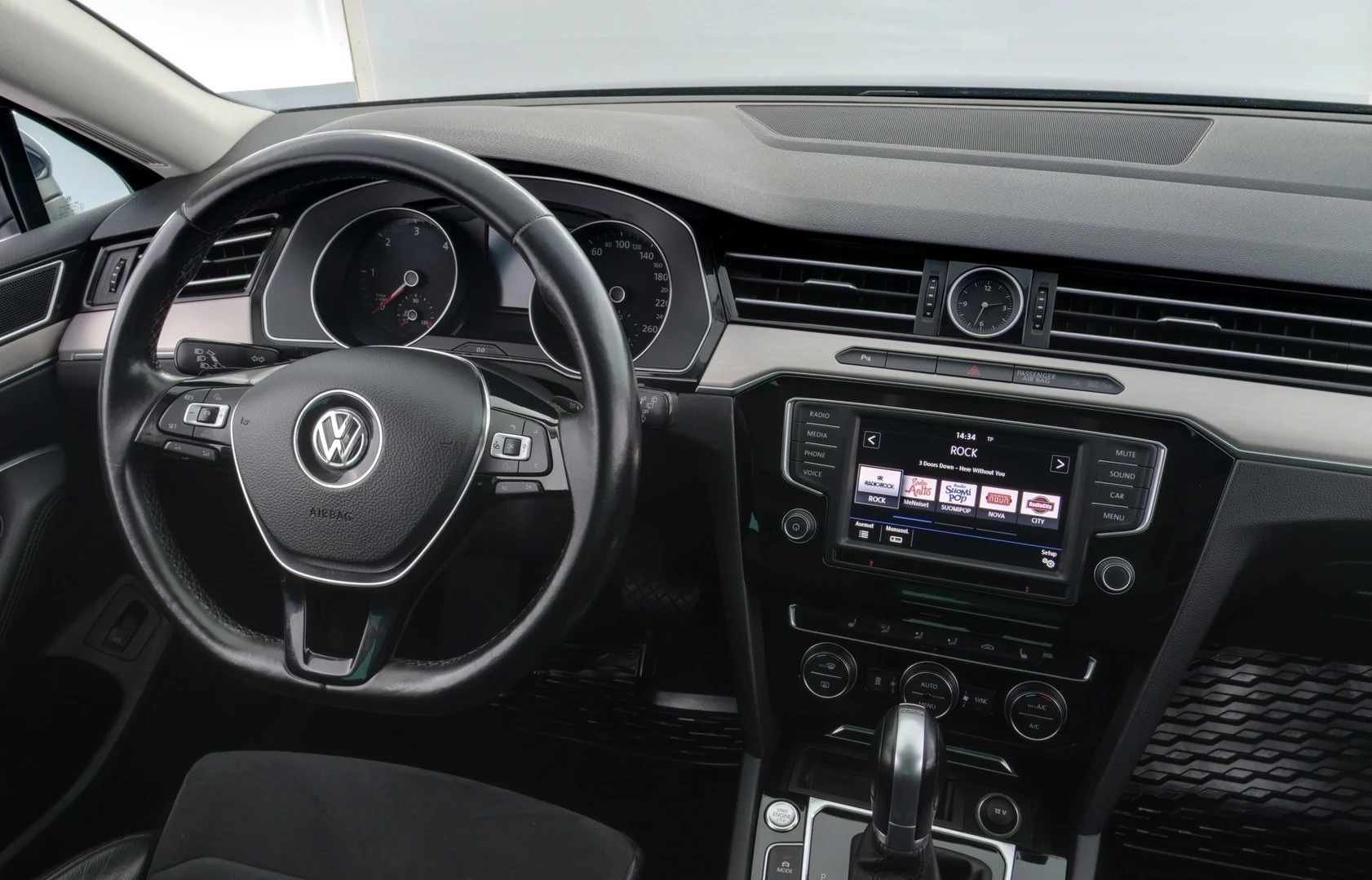 Car Image - 5wxplT5sKTbbz5Ekp2Jpn9