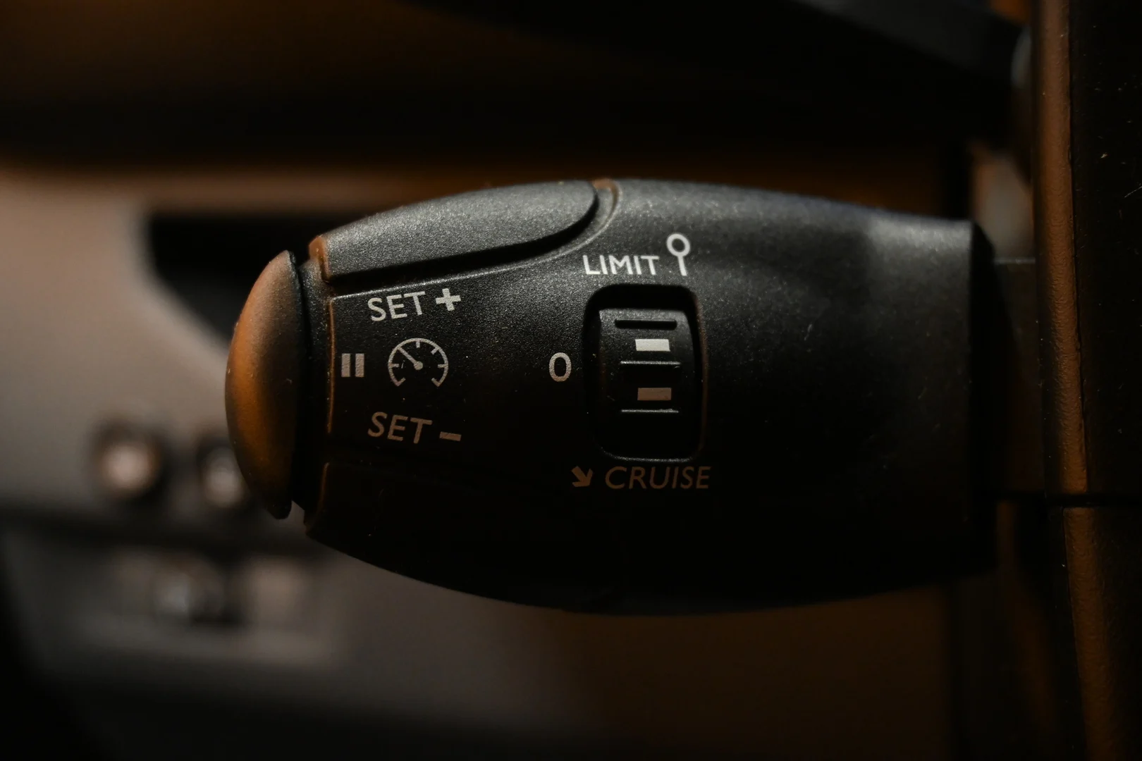 Car Image - KYOcqrKq0fqNc4D2SkkUB