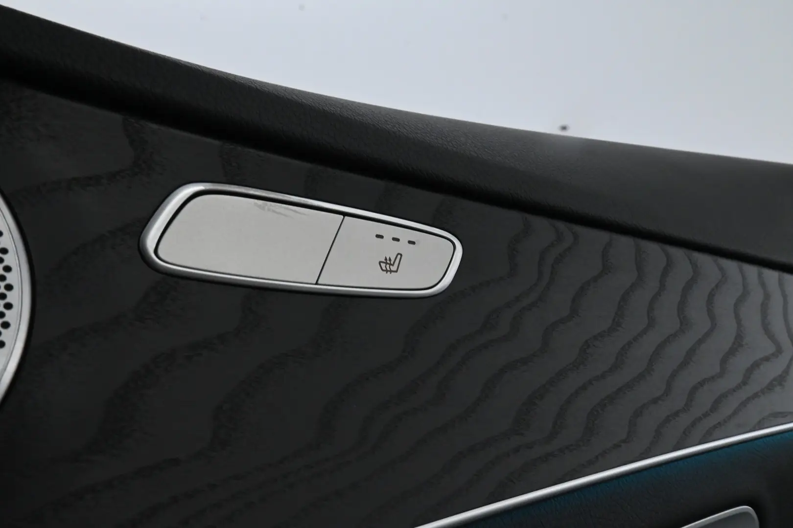 Car Image - 2flsIzprQ56dMlDvkICPzx