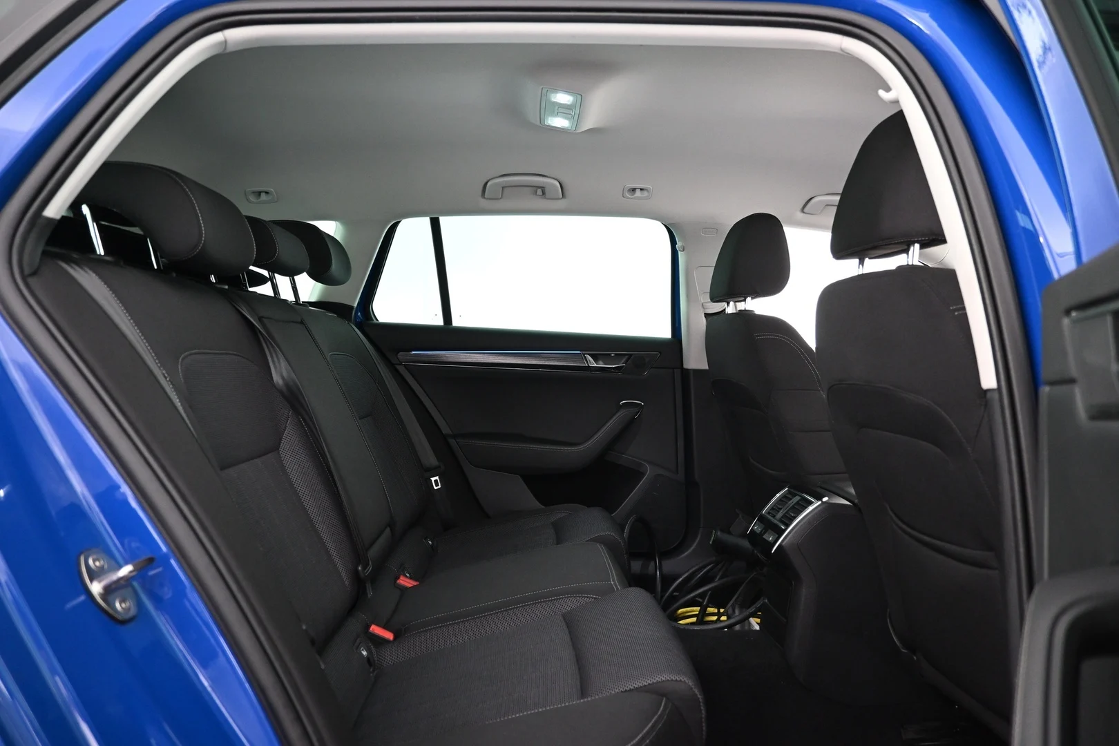 Car Image - QwY1cvke2E2trfcz2M1sv