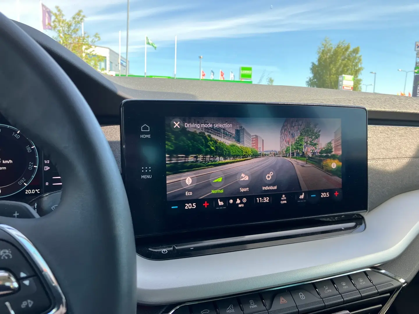 Car Image - 5QzBOpPmjbK4n9c1YXJw7K