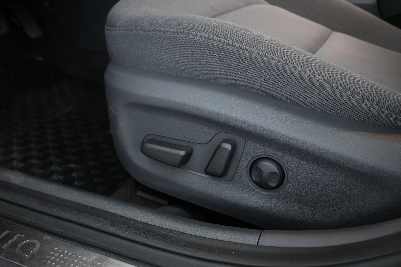 Car Image - 4nRuxInTCapJ3TkRJbeRA6