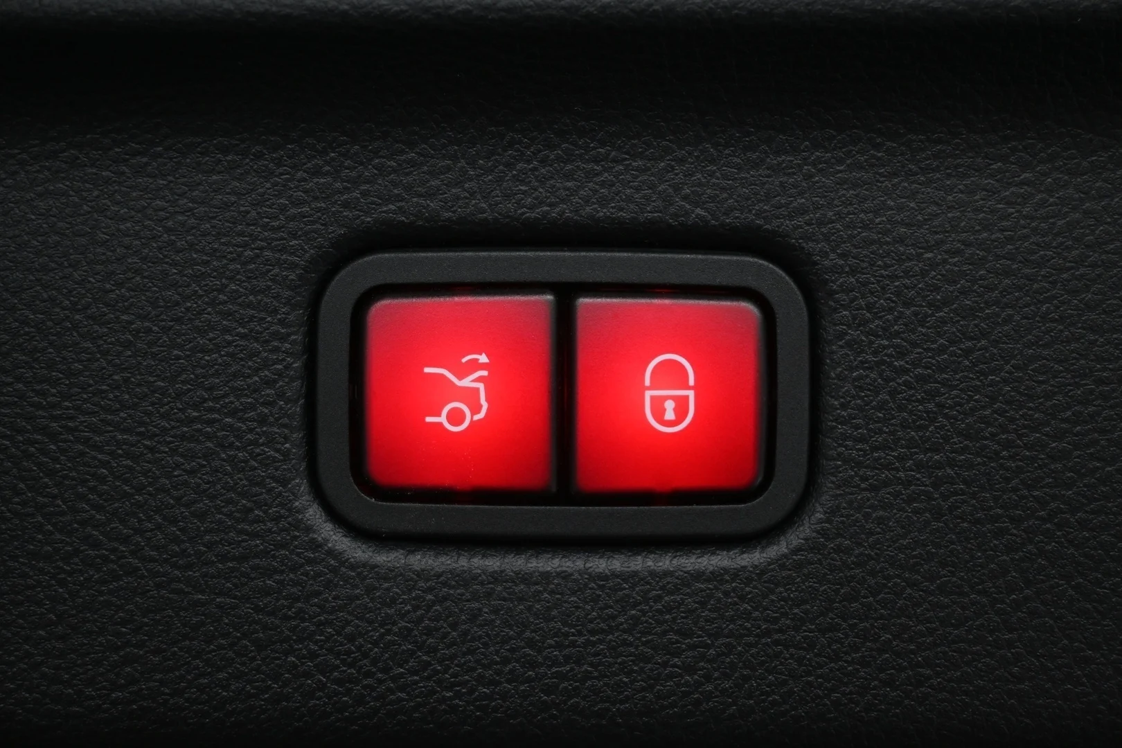 Car Image - 3jDtnUUYPKgUP9V7YsUR64
