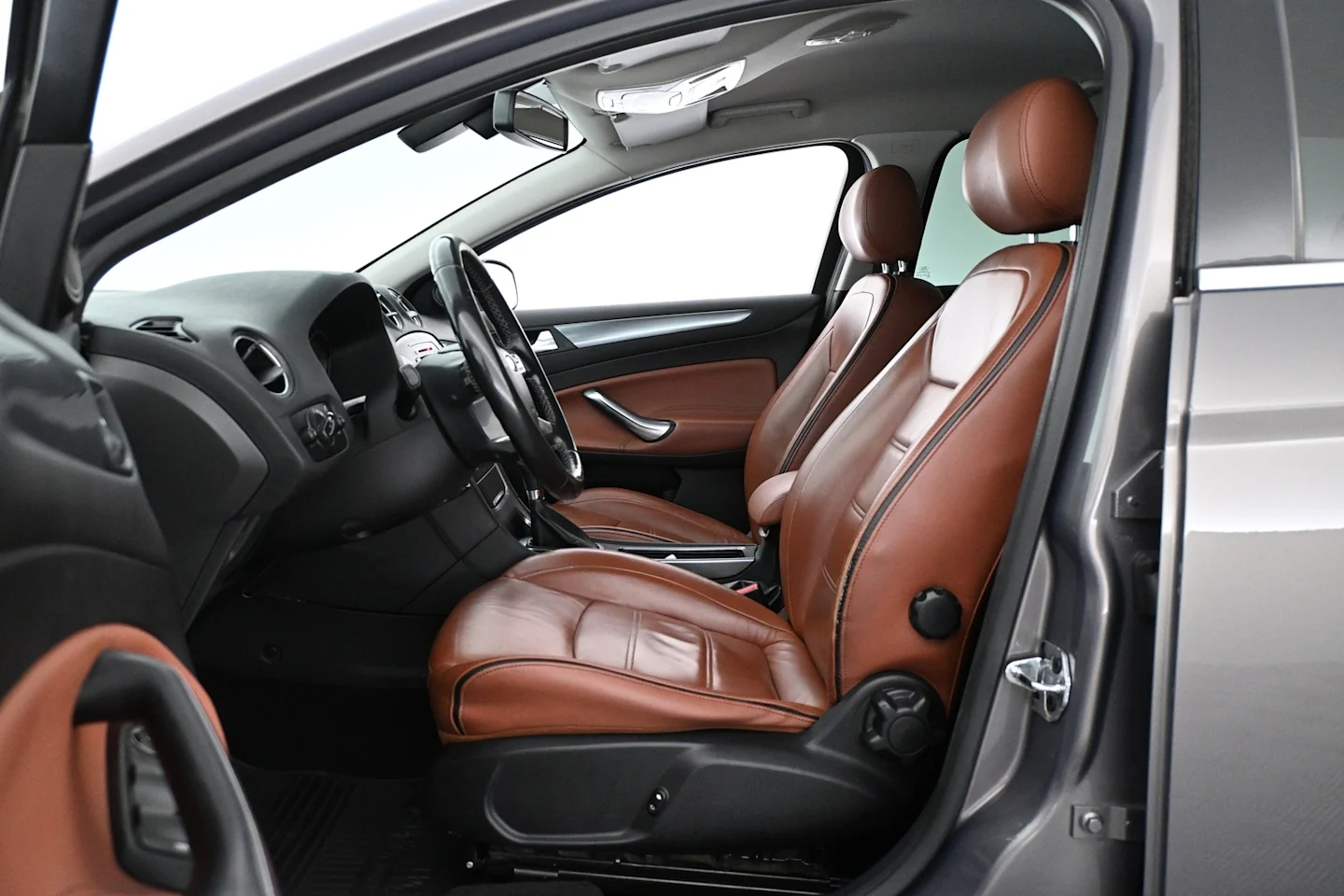 Car Image - 1BYi0OoQu3A0Unb7CczQ48