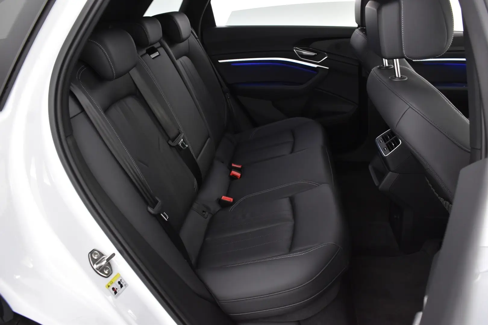 Car Image - 6yJC6dmgLSmEIARQA8LVii