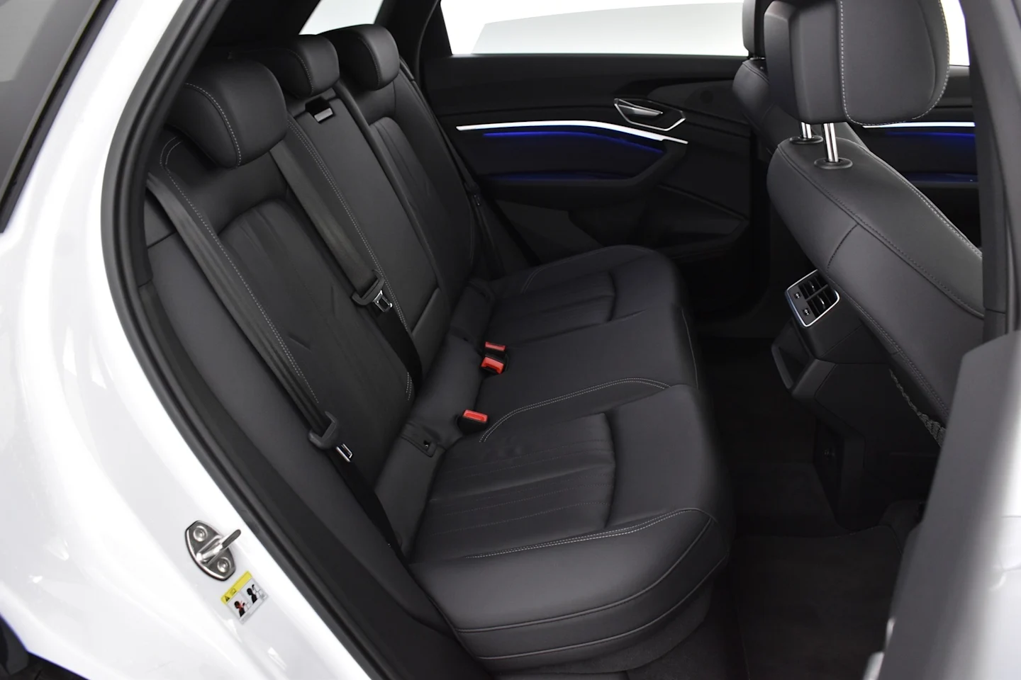 Car Image - 6yJC6dmgLSmEIARQA8LVii