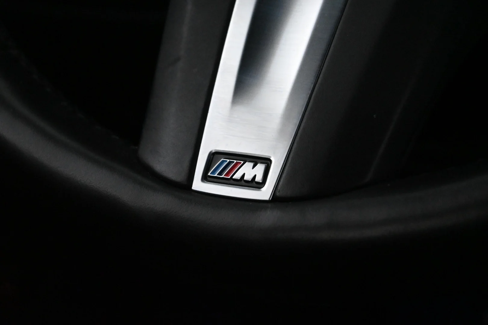 Car Image - 7b3zn3E0RXItEONkwFPrjv