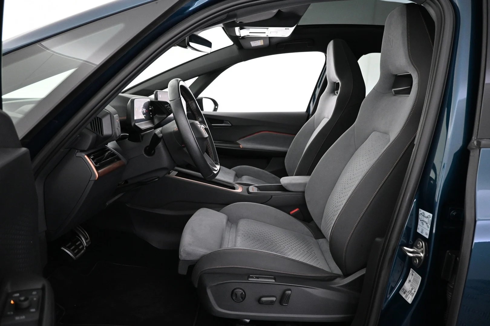 Car Image - 45VZzomvl8oME15BqKDWq