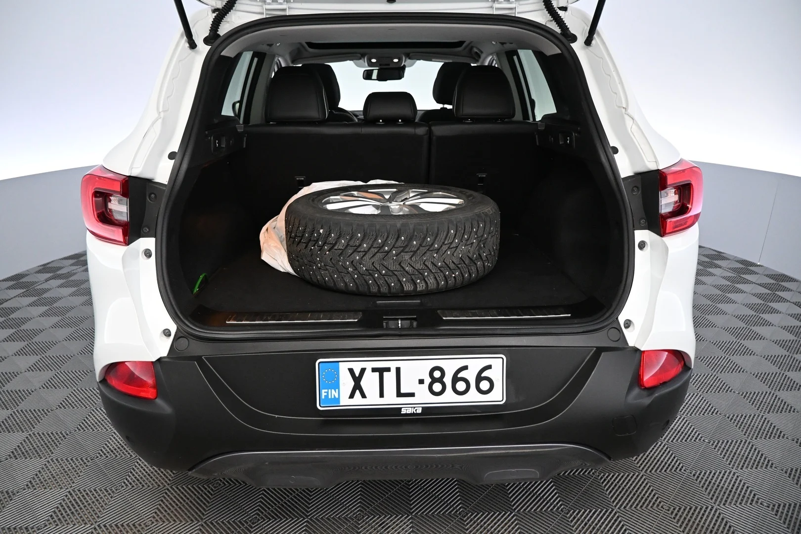 Car Image - 4XqsWYeUMPzzaAD6Cr1piC