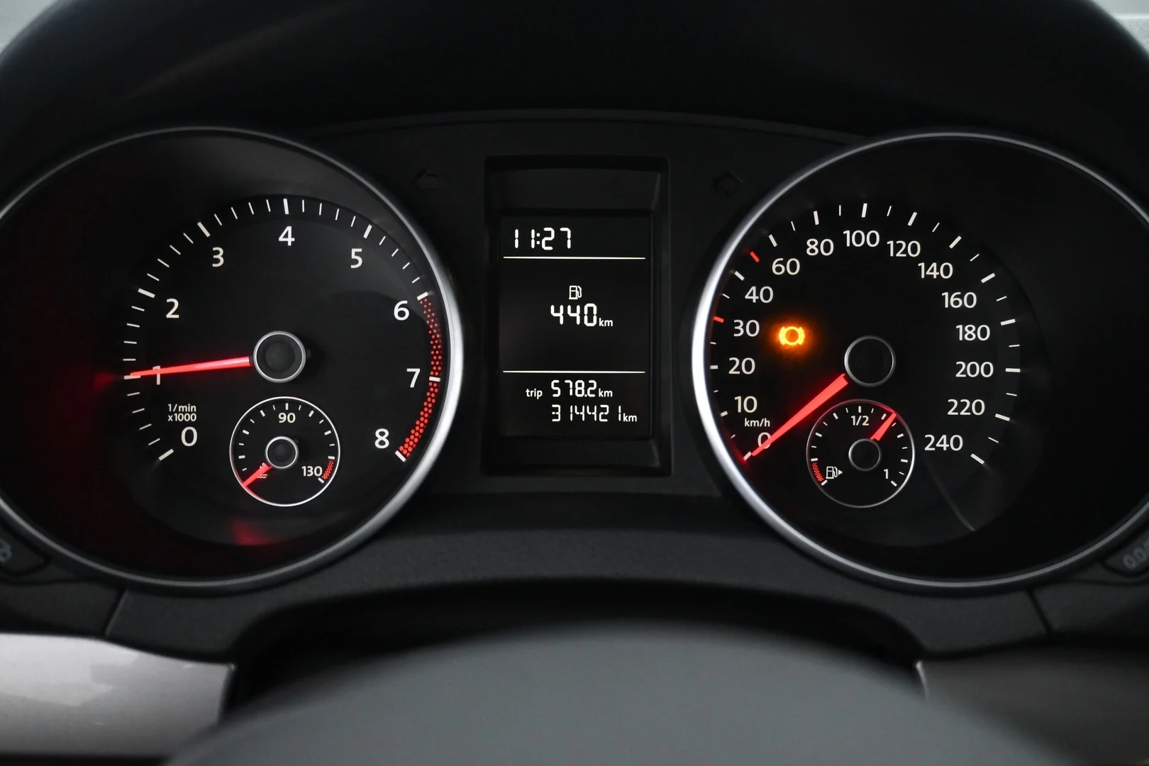 Car Image - 2PXsxXCC0pbYeSgkF7En29
