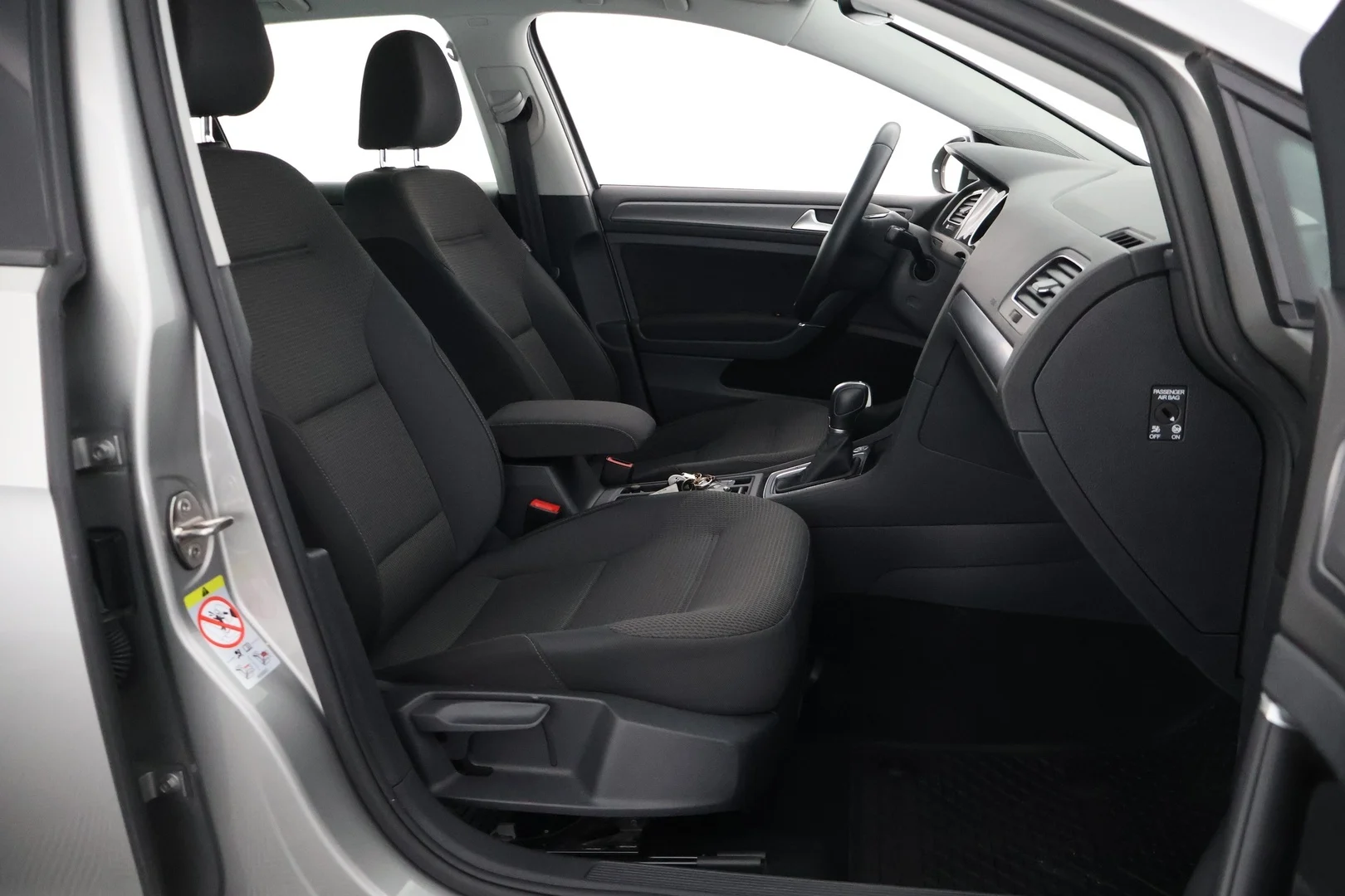 Car Image - 3PUVgrPcMiEPAXT110xNHr