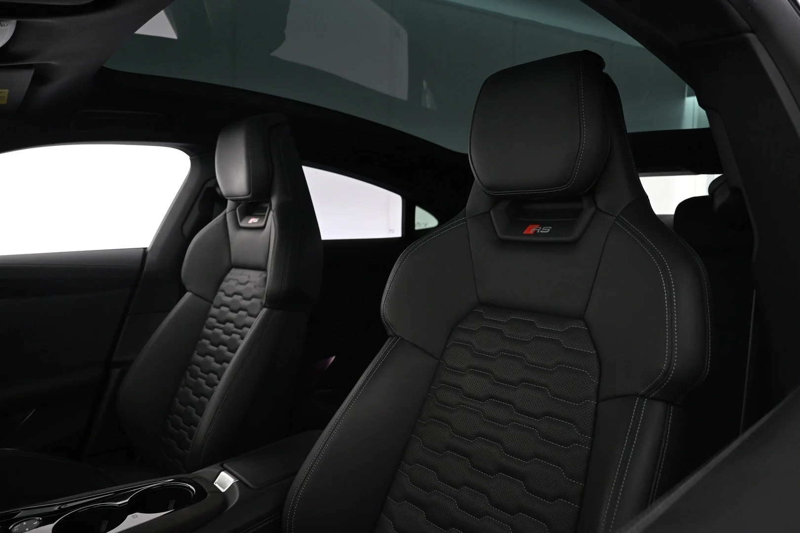 Car Image - 5XNTkiDmKdoib8flj9Dnh