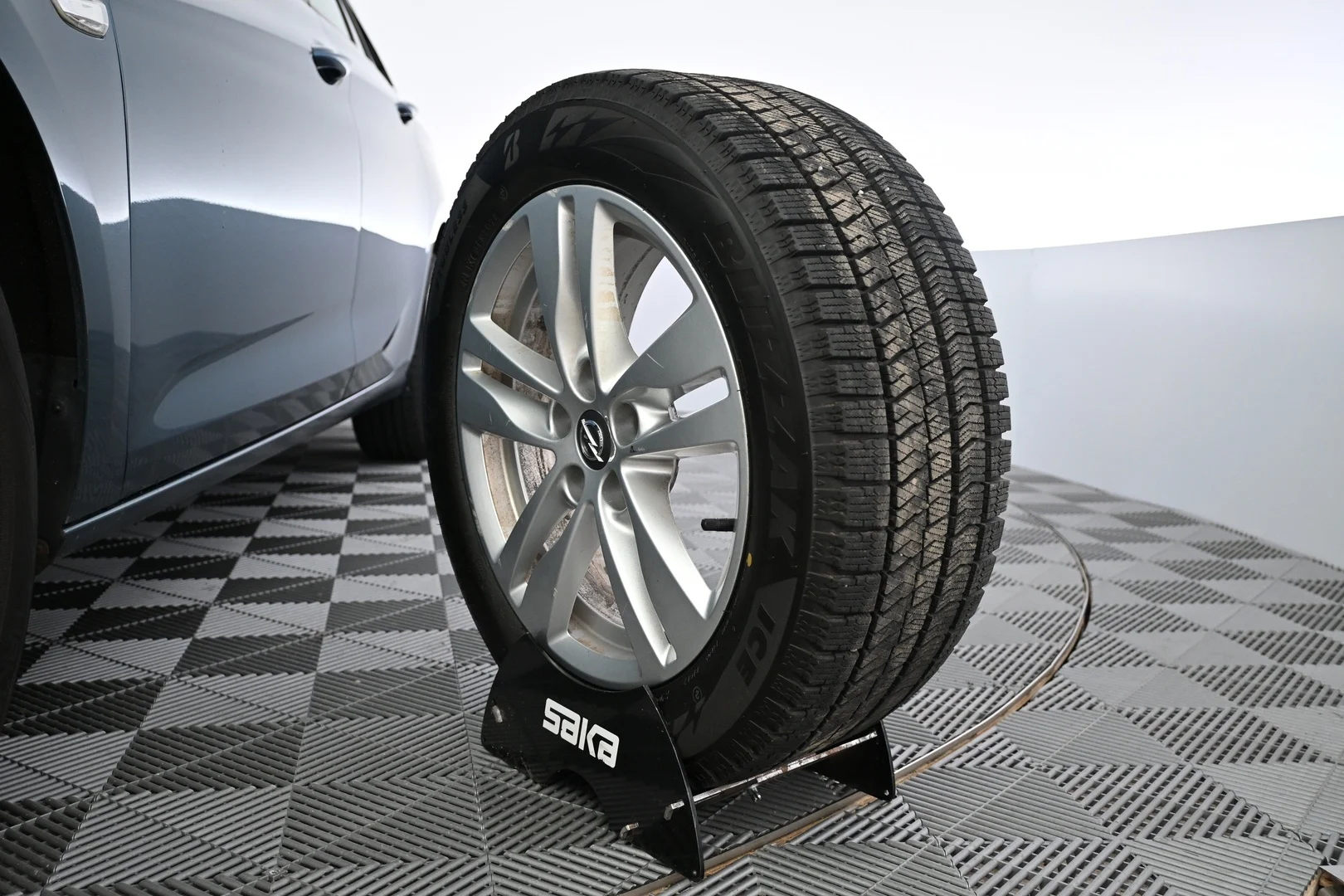 Car Image - 1aVirUDyR4LxijMmLjPaXZ