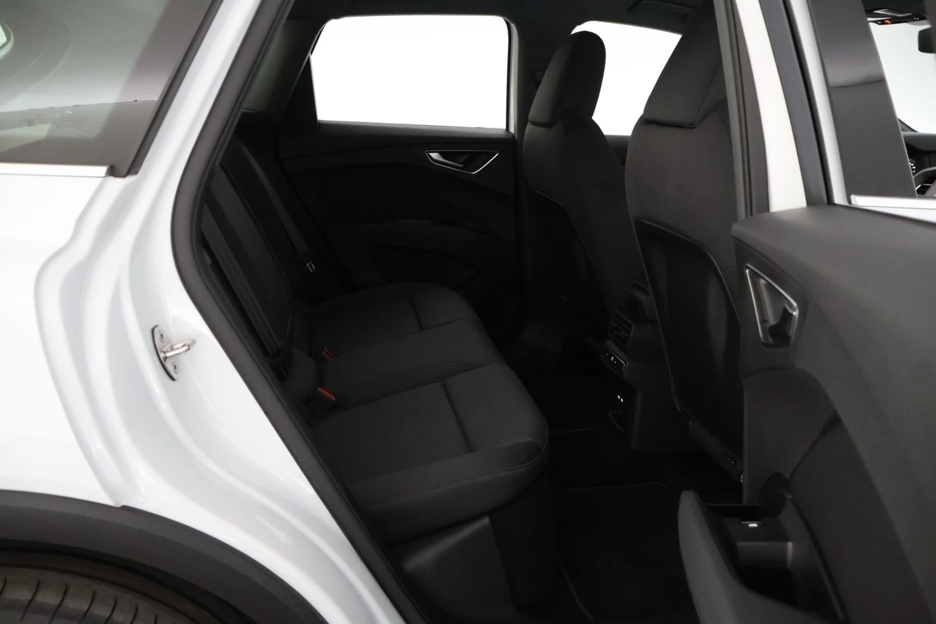 Car Image - 19KV4wkYGcUvCvzCymyNt6